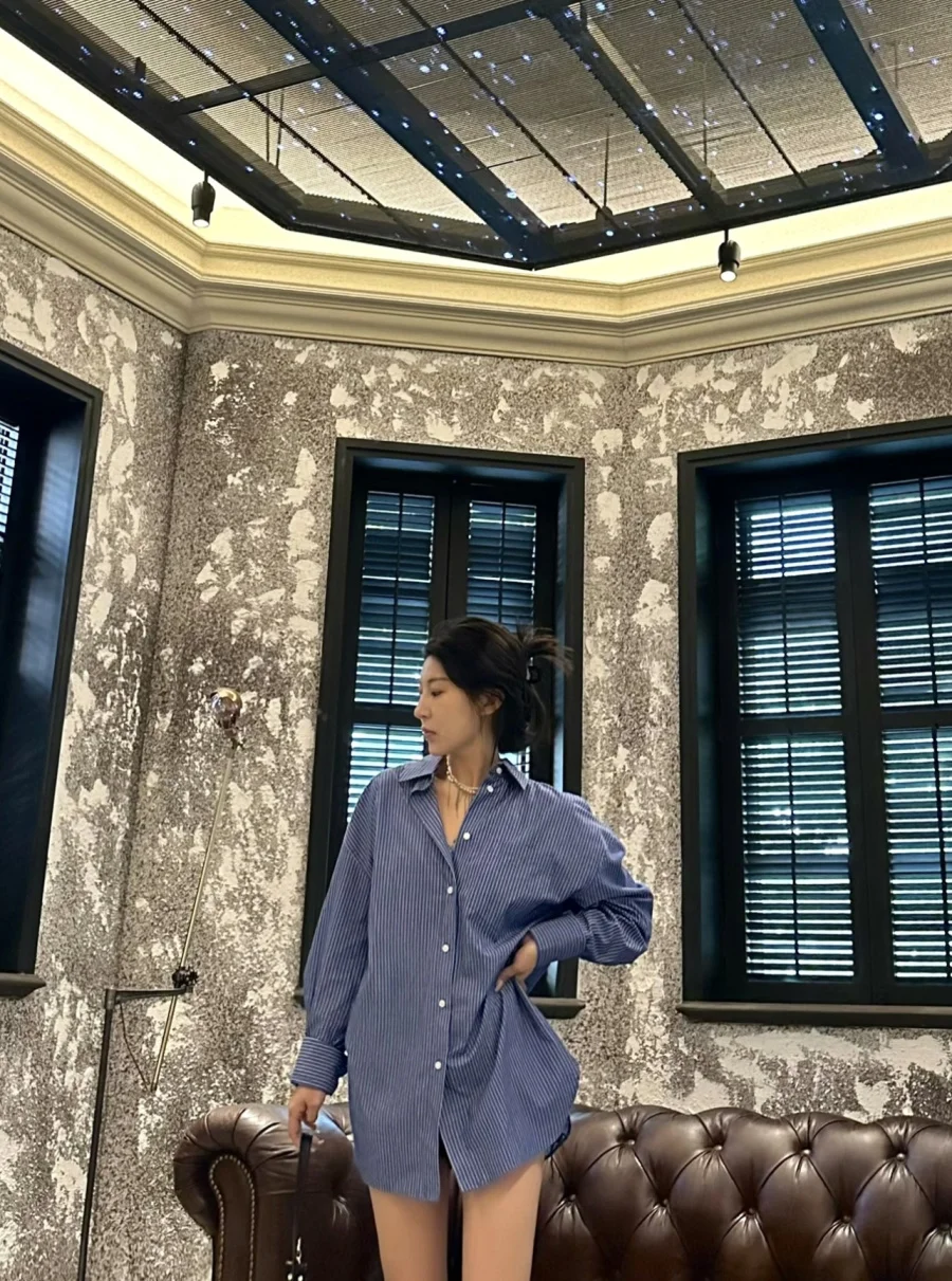 ETJ 2025 Primavera novo design de moda feminina simples versão solta de camisa de popeline de manga comprida tudo-em-um casual e confortável - Imagem 3