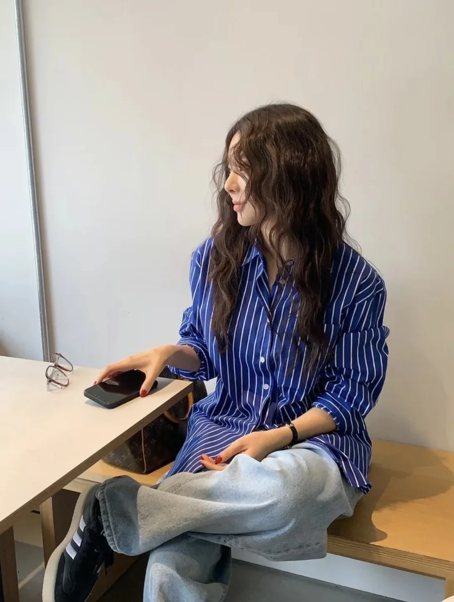 ETJ 2025 Primavera novo design de moda feminina simples versão solta de camisa de popeline de manga comprida tudo-em-um casual e confortável - Imagem 2